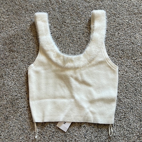 PacSun Boa Fuzzy Tank Top - Picture 1 of 4